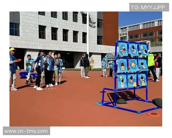 成都飞盘队在极限运动嘉年华中的灵活性表现引发热议与赞赏